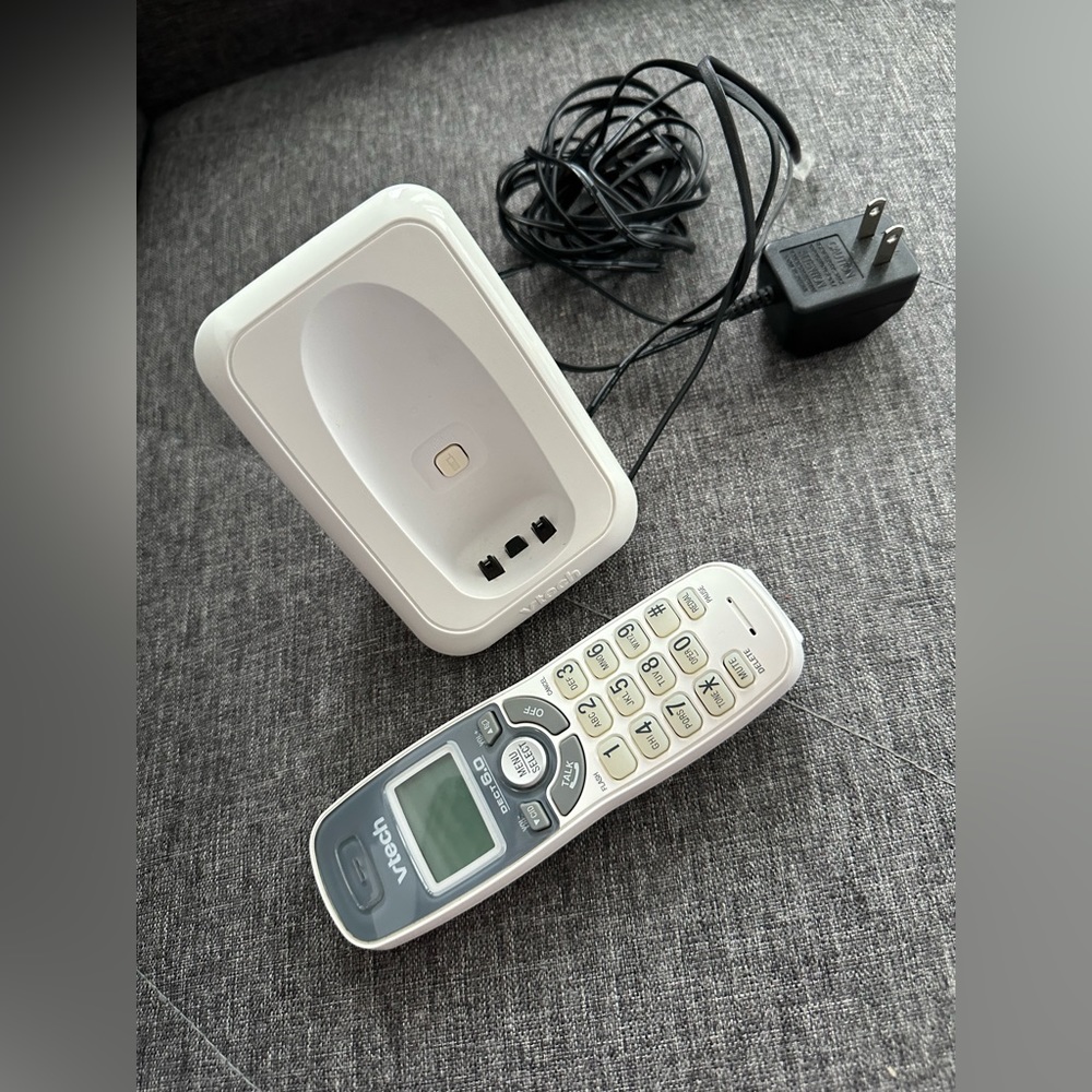 VTECH CS6114 DECT 6.0 Cordless Phone - Picture 2 of 4
